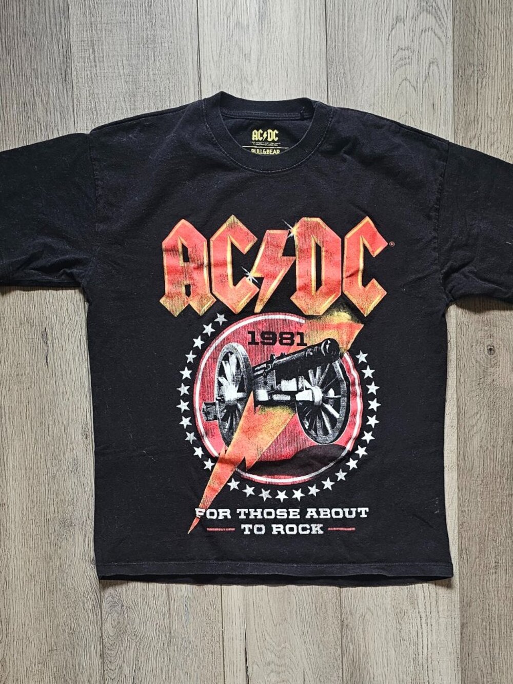 Pull & Bear Men´s AC/DC T-Shirt Black Graphic Band Tee Size Medium Distressed
